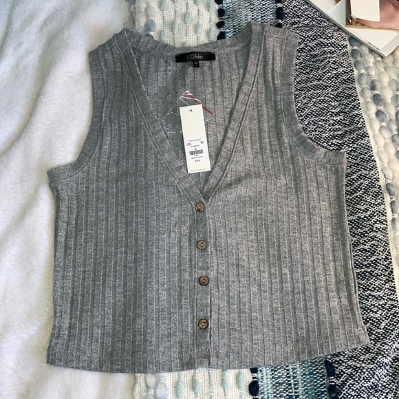 Francesca's Collections Tops - Francesca’s GloFashion NWT ribbed cropped tank top- Medium